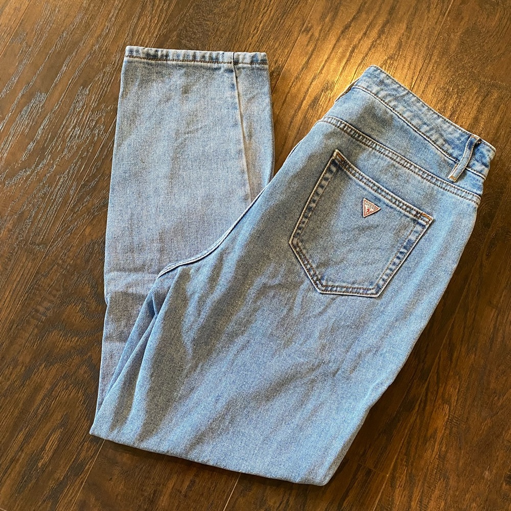 Guess Light Wash High Rise Mom Jeans